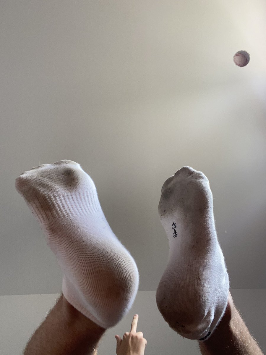 findomfagmaster's tweet photo. Na sprzedaż, noszone już 2 dzień 😈

Findom cuckold bdsm slave moneyslave paypig humanatm ludzkibankomat feet footfetish stopy socks skarpetki master https://t.co/wyJTXu4FIF