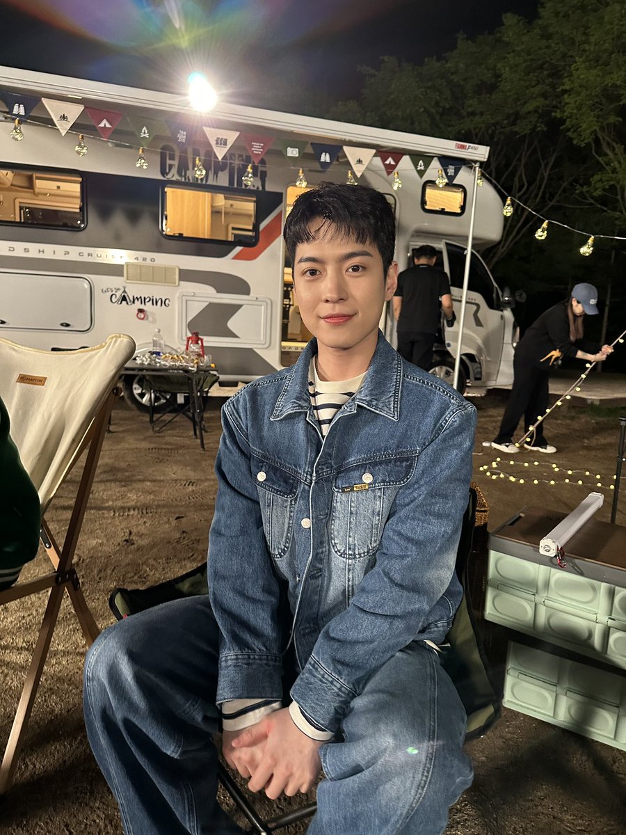 OmegaX_members's tweet photo. [#OX]

마음을 드림❤️

#OMEGA_X #오메가엑스
#휘찬 #HWICHAN https://t.co/nC5O7uWQzd