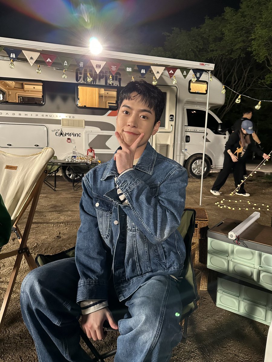 OmegaX_members's tweet photo. [#OX]

마음을 드림❤️

#OMEGA_X #오메가엑스
#휘찬 #HWICHAN https://t.co/nC5O7uWQzd