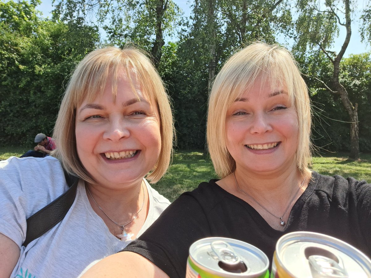 Thomson2Lesley's tweet photo. Blackpool end of season party we are on our way 🍻😁 https://t.co/sioHlUIiUl