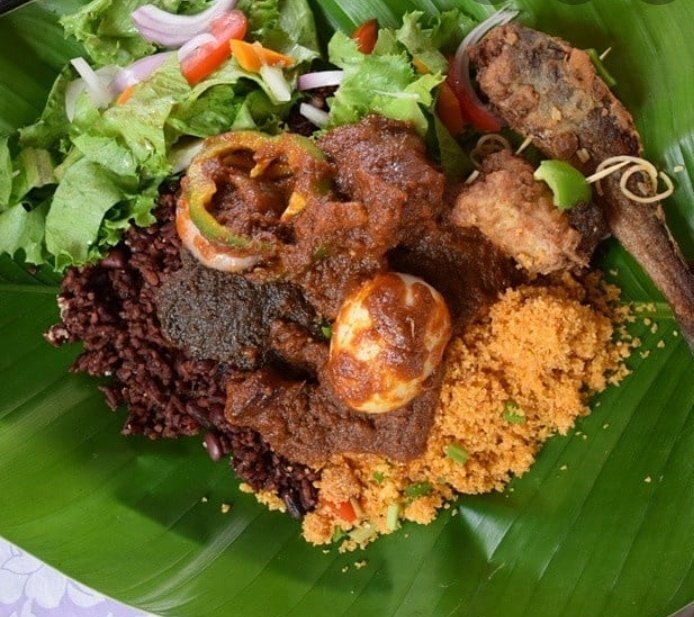 AfricaFactsZone's tweet photo. Ghanaian food, waakye. https://t.co/JrHkwMVfoD