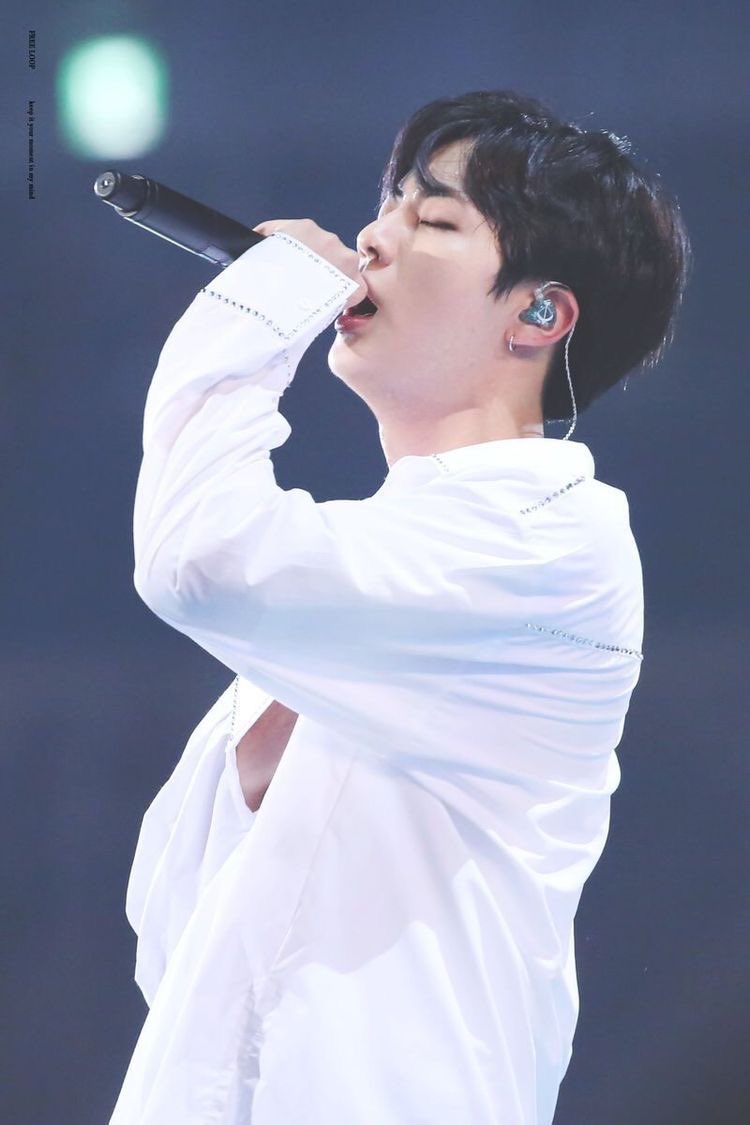 hourjinnie's tweet photo. [TAG CHALLENGE]

Goal: 400 tweets 

Let’s continue prioritizing voting! Reply with tags 

SILVER VOCALIST JIN

I vote #Jin from #BTS for #TOP100KPOPVOCALISTS
@TOP100KPOP
Vote on site too 
https://t.co/YxlyOByCYH https://t.co/VcJ0r7GJnH
