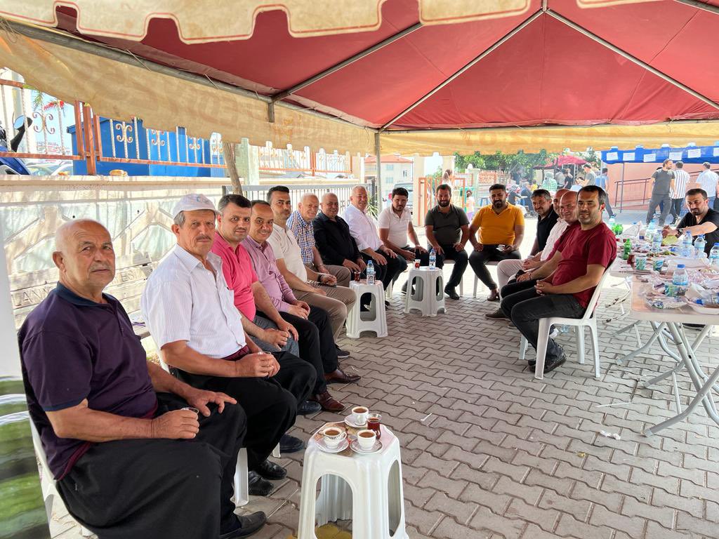 MehmetSahinAlny's tweet photo. Arkadaşlarım ile birlikte, Toslak Ketenlik İlk ve Ortaokulu tarafından organize edilen kermes ve tarım fuarı etkinliğine katıldık.

Geleceğimizin teminatı olan değerli çocuklarımız ile birlikte olmanın mutluluğunu yaşadığımız etkinlik için başta okul müdürümüz olmak üzere öğretmenlerimize ve emeği geçen herkese teşekkür eder, başarılı çalışmalarının devamını dilerim.
#herşeyalanyamıziçin