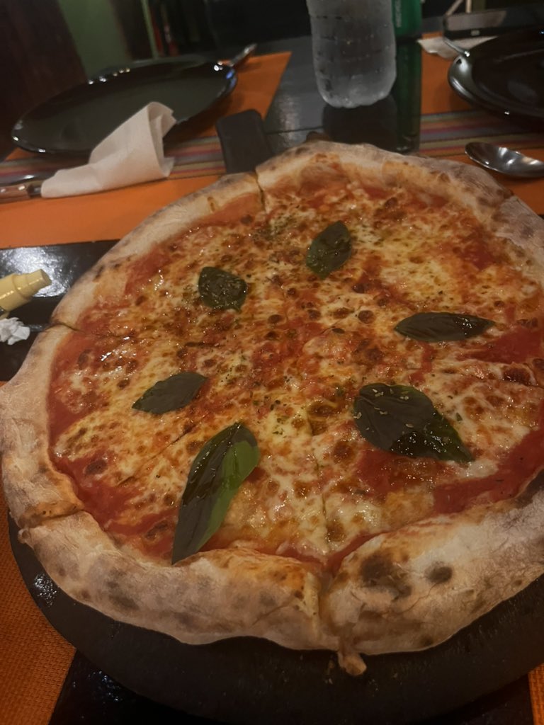 imjeenius's tweet photo. ๐Altrove El Nido
#WhenElNido
#WhatMaejEats
#foodporn https://t.co/2UOy0FzNwb