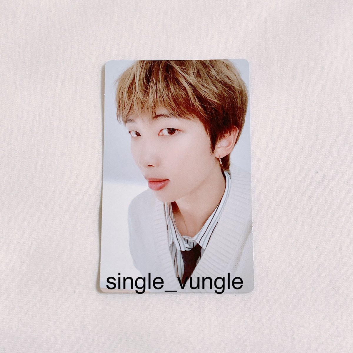 single_vungle's tweet photo. 방탄 굿즈 교환

저
스파콘 딥디 포카 남준

님
동일 버전 석진

최대한 다른 교환이랑 묶어서 원해요 :) https://t.co/mELzizsuQ0