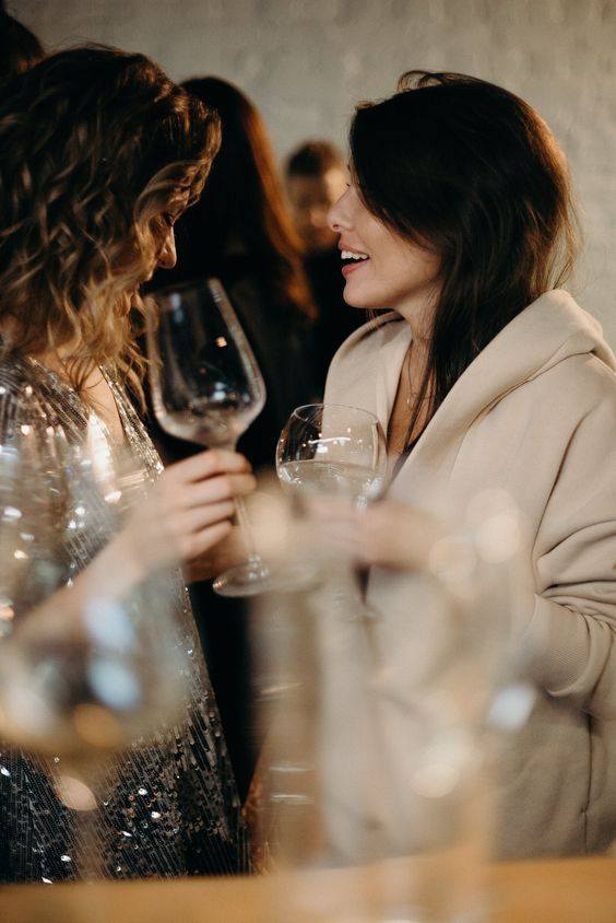 elgallogirogc's tweet photo. https://t.co/W0oJCfw0cg Experience an enchanting evening of fine dining and live music that will transport you to a realm of pure indulgence. Join us tonight for an unforgettable experience! 🎵🍴 #EnchantingEvening #PureIndulgence https://t.co/5Cw9aN9Mqc