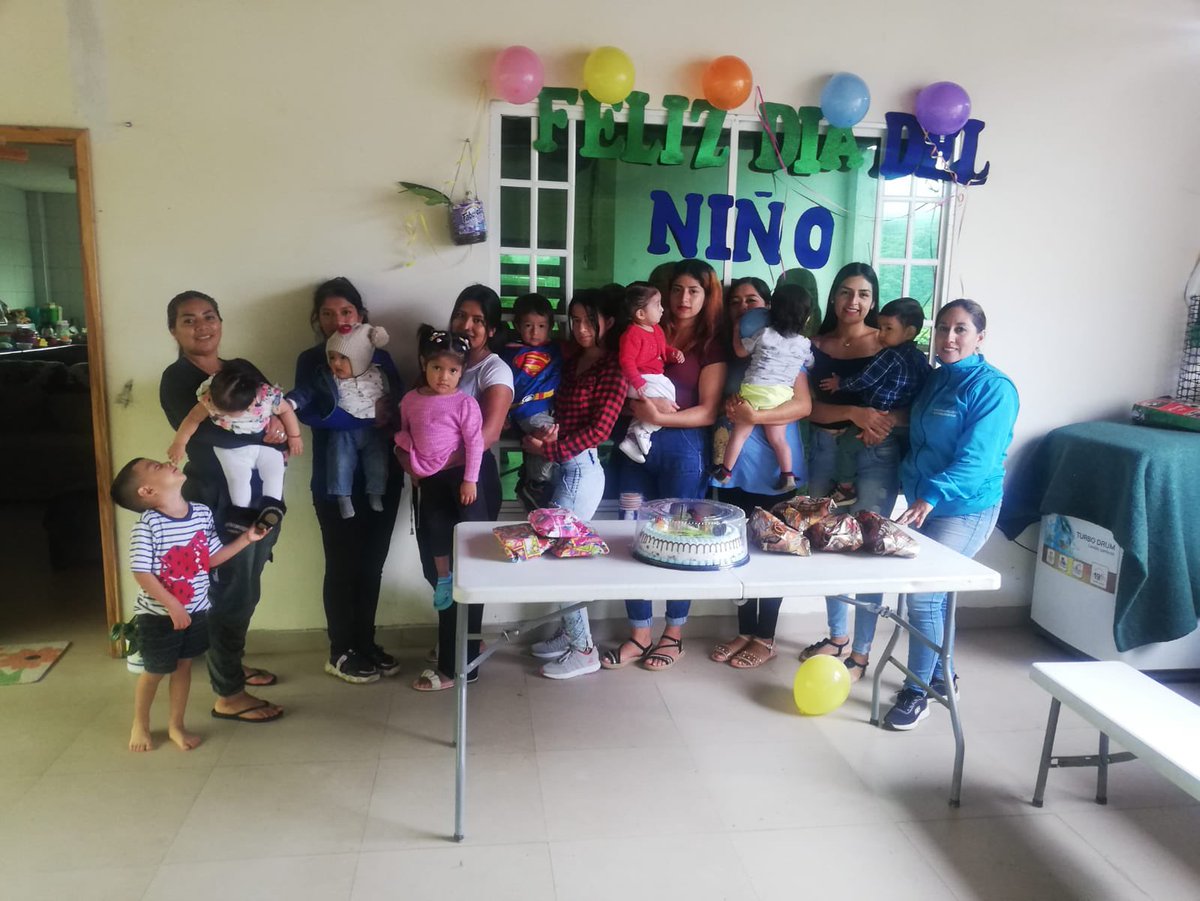 InclusivaZamora's tweet photo. ¡En #Timbara y #Cumbaratza también se celebró el Día del Niño! 🎉☺️

El #AbrazoSocial llega a cada unidad de servicio para recordarles a nuestros niños y niñas que son prioridad para el #GobiernoDelEcuador. 👧🏻👶🏻 https://t.co/XPXrb8E44b