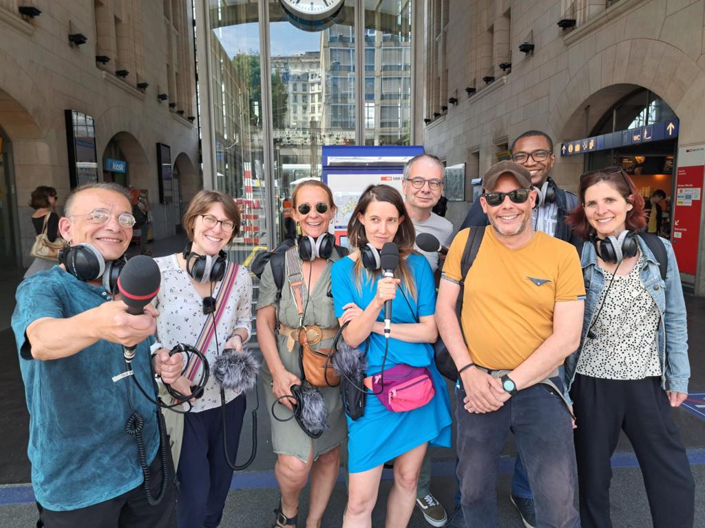 🎧 Pour la formation « Podcast : reportage et documentaire » animée par @LaureGabus, Julien Matthey et Didier Rossat, matinée de prise de son à la gare de Lausanne.