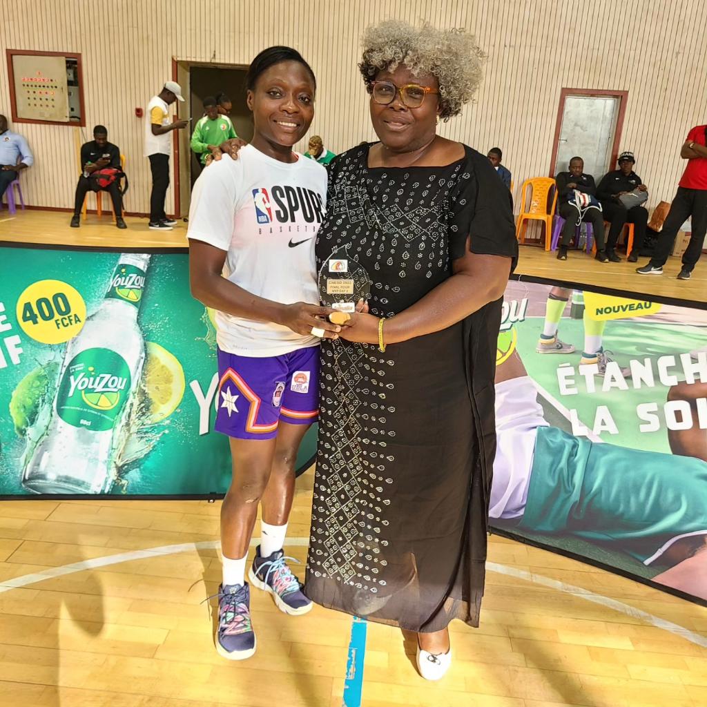 FECABASKET's tweet photo. MVP🏆de la 5ème journée du FINAL4 seniors dames⛹🏽♀️🇨🇲🎯
#CNESD #elitesd2023🏀🇨🇲 #FibaAfrique #Douala #Yaounde #cameroon #getogether #Final4 https://t.co/5rmhmRG0qw