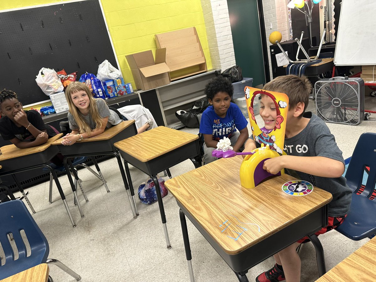 Sarah Schwinn tweet media