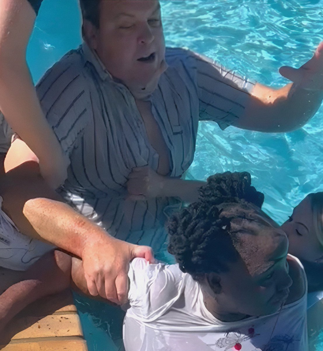 TheTruthPanther's tweet photo. Alleged racist, Johan van der Merwe is facing multiple charges after he brutally attacked Ntombizodwa Sephokoshe, who was trying to return a cell phone she found on the floor when he knocked her into the pool and punched and strangled her at a Franschhoek restaurant. https://t.co/7EJ37xdrxJ
