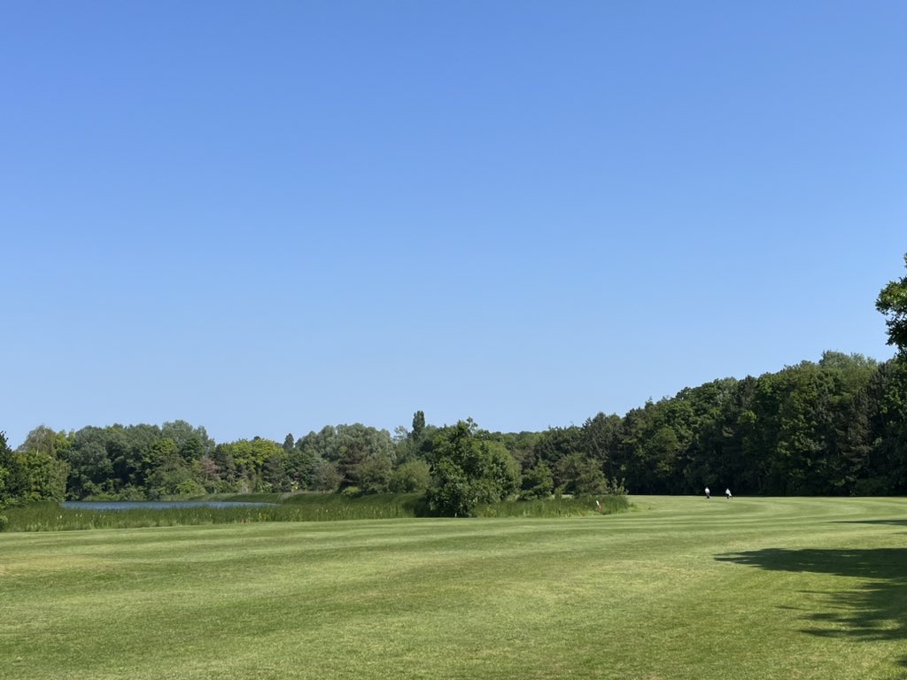 Hope you’re managing to get out and play today or over the weekend! 

Courses running fast but still green so these are the scoring conditions we all like!!

Enjoy the weekend ☀️ ⛳️