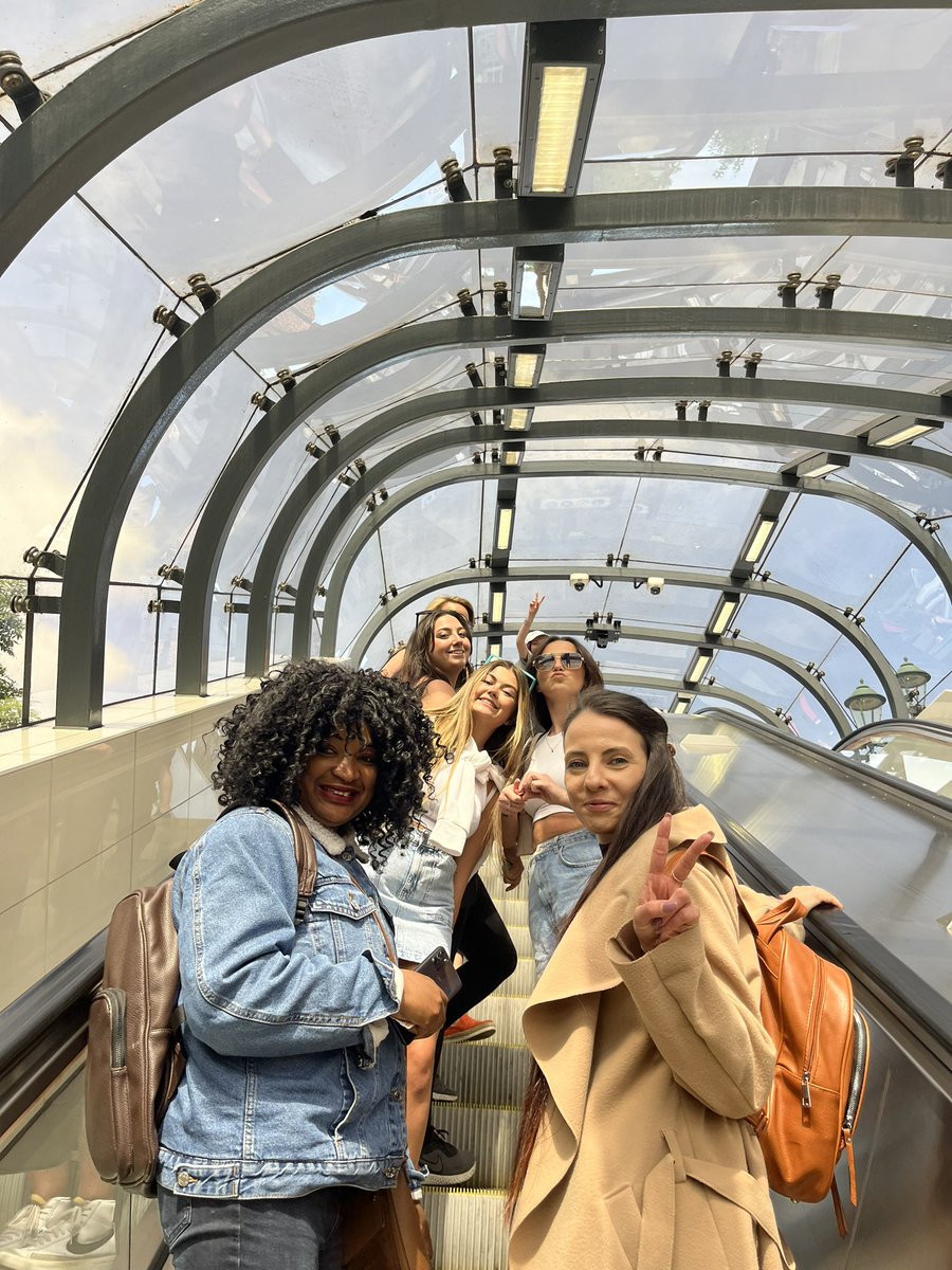 Joan Bell tweet media