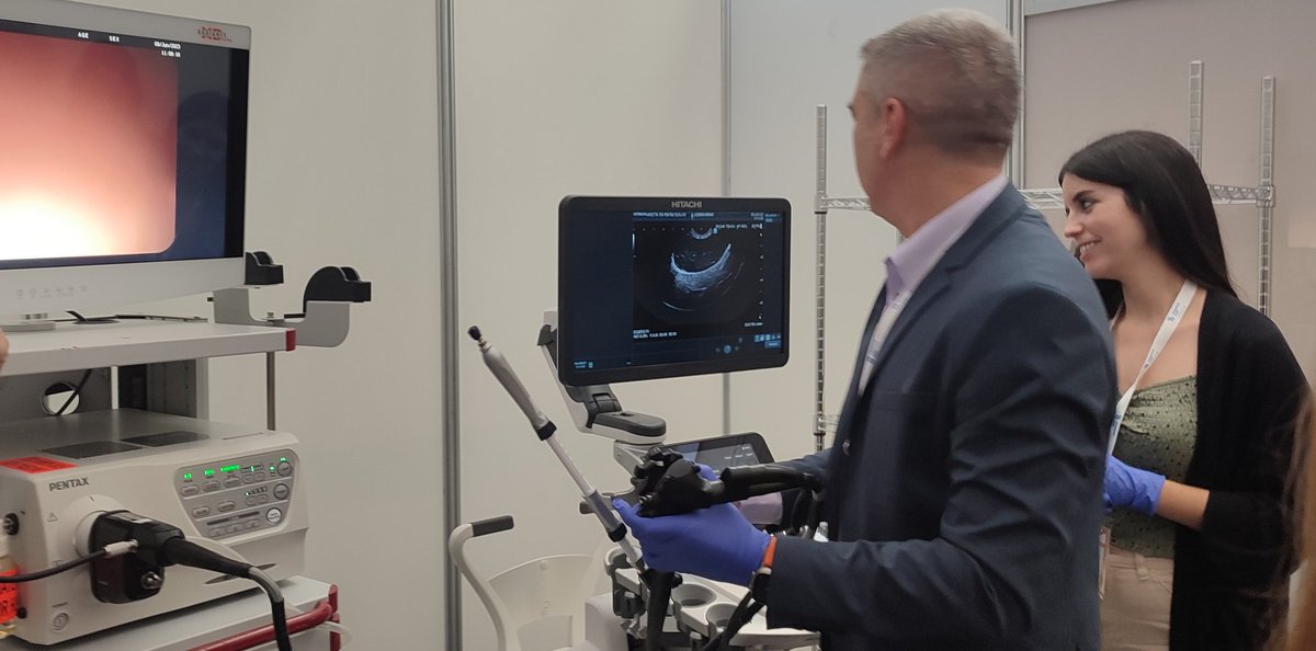Mónica Sánchez (@monicasana8) on Twitter photo Aquí la prueba de que la endoscopia y la elegancia no están reñidas 😜 Hands on con <a href="/asyague/">Andres Sanchez-Yague, MD, PhD, FACG, FASGE</a>
#CongresoSEPD23 Aquí la prueba de que la endoscopia y la elegancia no están reñidas 😜 Hands on con <a href="/asyague/">Andres Sanchez-Yague, MD, PhD, FACG, FASGE</a>
#CongresoSEPD23