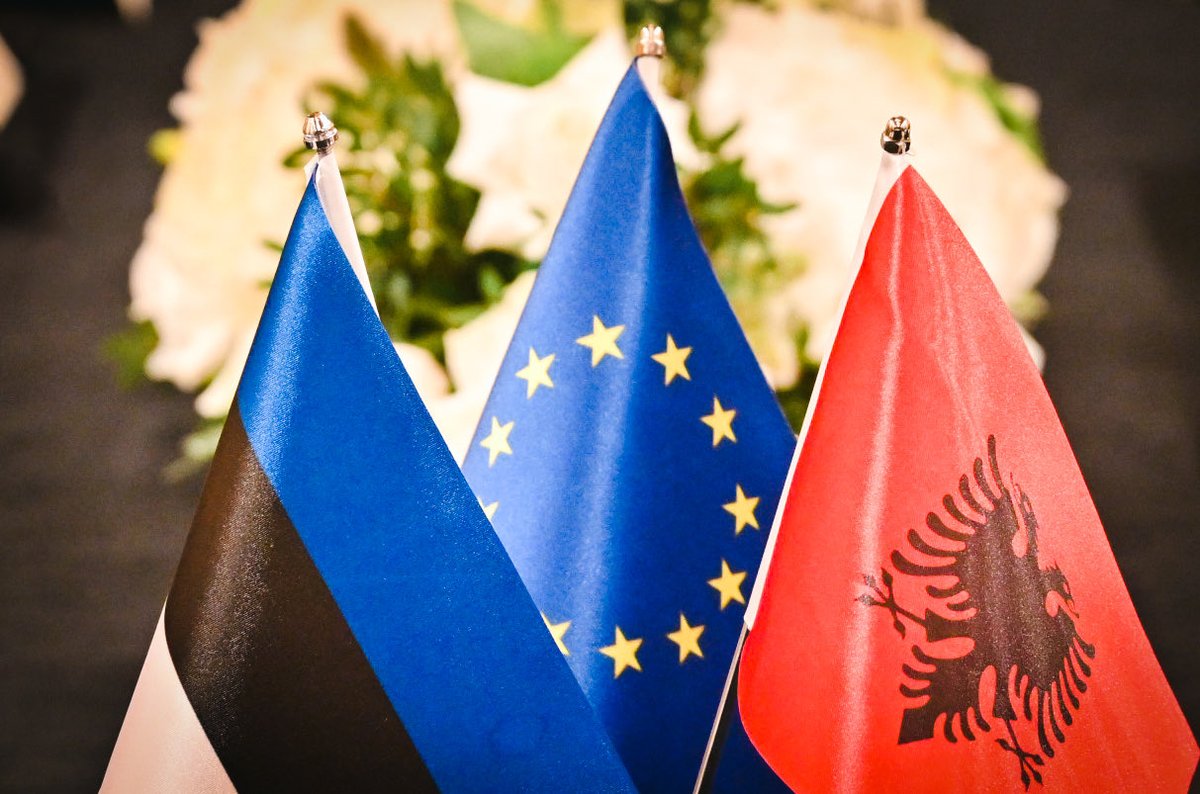 Hospitality of the 🇦🇱 people is admirable. I cordially thank good colleague <a href="/BajramBegajAL/">Bajram Begaj</a> for the warm welcome. 🇦🇱🤝🇪🇪 relations will deepen in the field of digital &amp; economy. 🇪🇪 continues to support 🇦🇱 on your path of #EU integration. Faleminderit për mikpritjen!