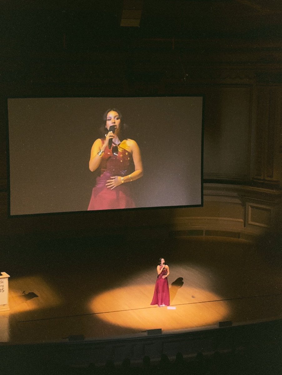 kinsale drake on Twitter "lil n8v girl onstage at Carnegie Hall last