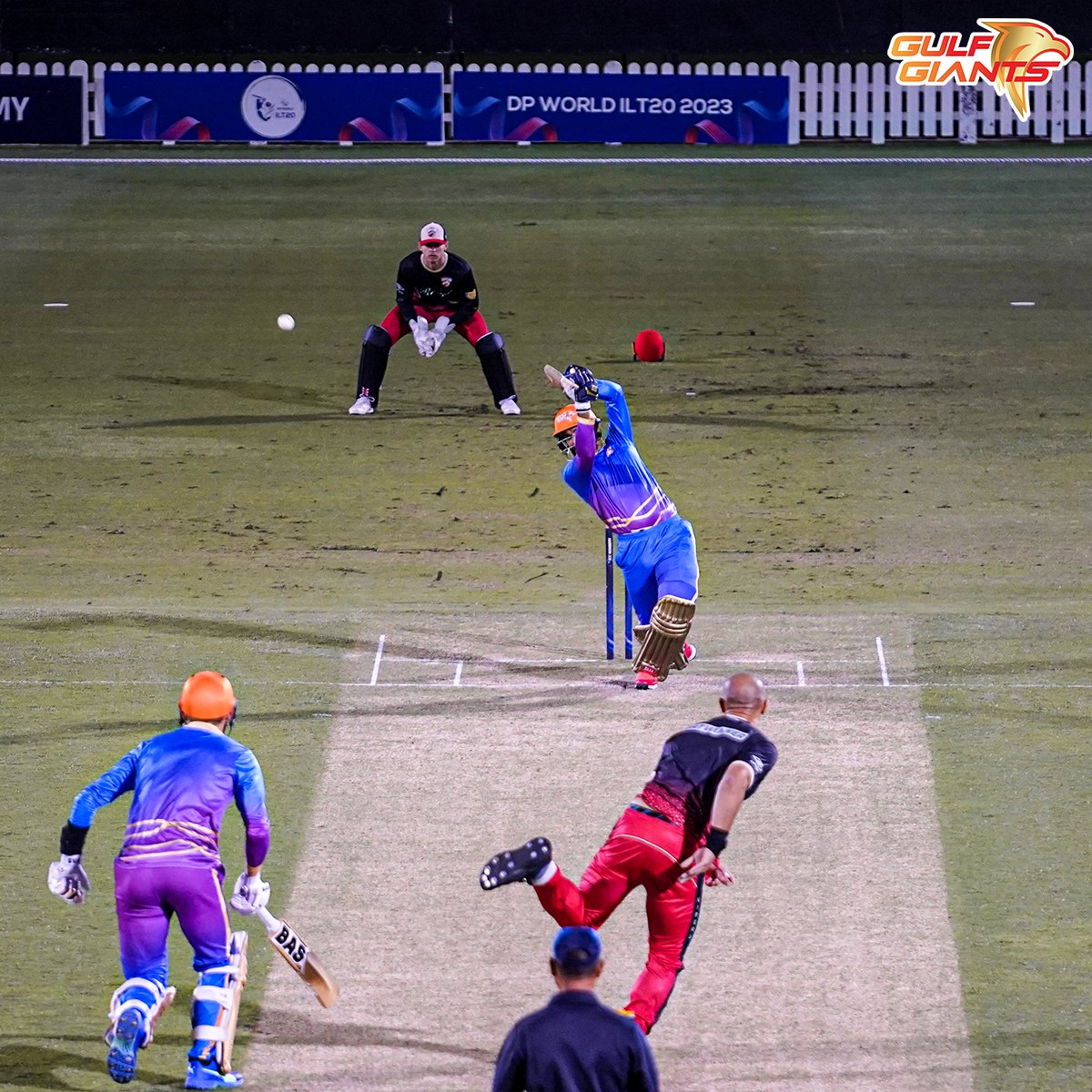 Rizwan's glorious driving skills on full display! 💯

#Adani #BringItOn #Cricket I <a href="/RizwanCP2/">Rizwan CP Official</a>