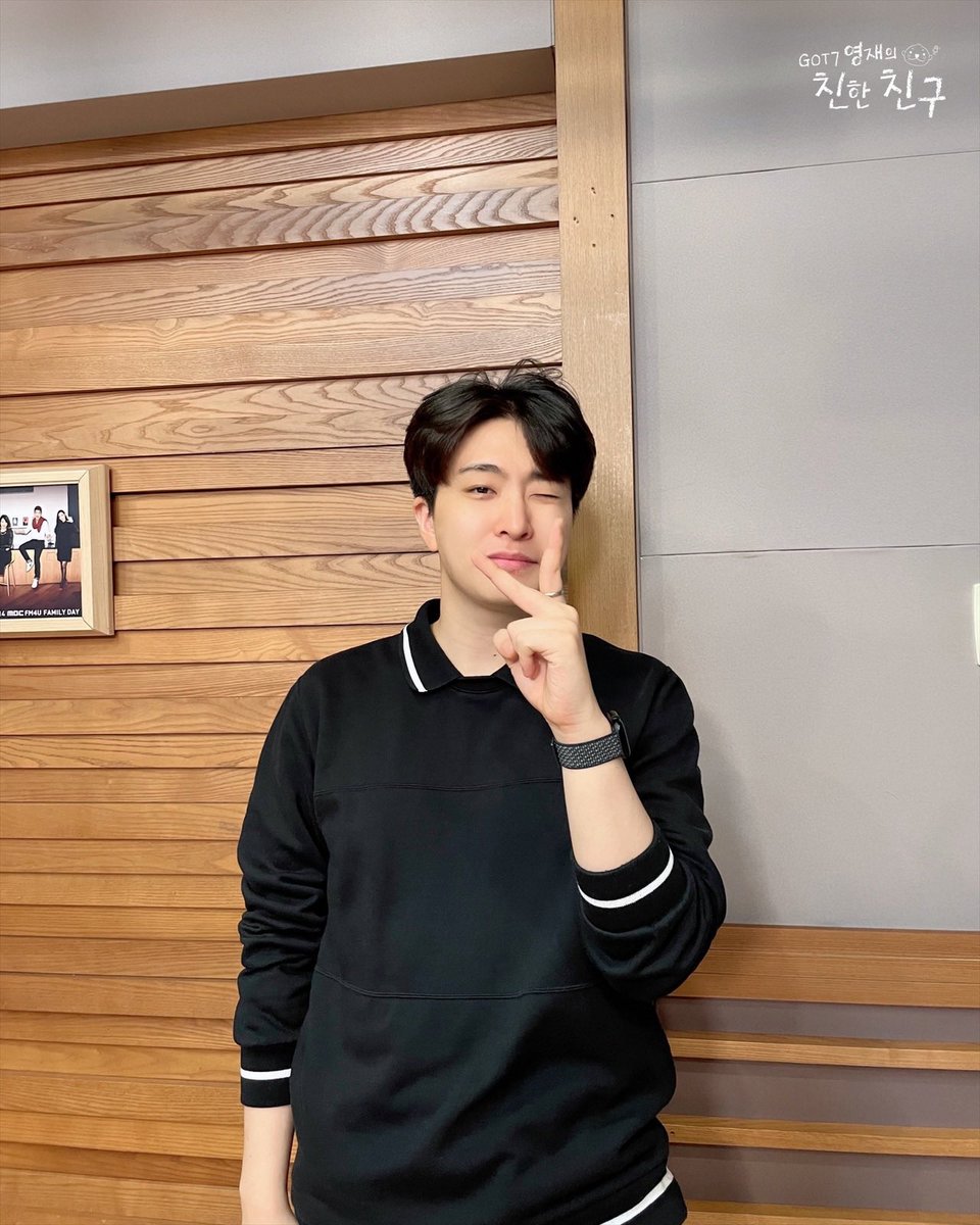 🦦친친🦦

쏠메들, 오늘하루도 다들 수고했어요 💚

#MBC #RADIO #GOT7영재의친한친구 #친한친구 #친친 #달친친 #달디 #GOT7 #갓세븐 #영재 #YOUNGJAE