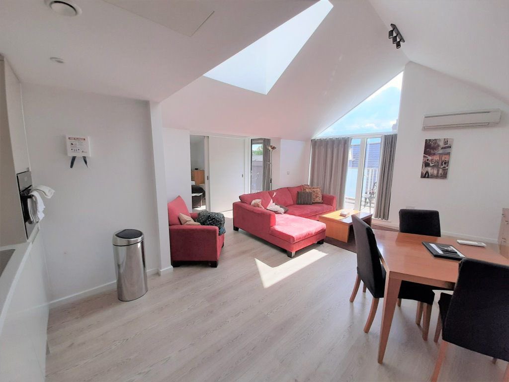 BushLettings's tweet photo. TRAFALGAR ROAD, CAMBRIDGE, CB4🏠

Superb beautifully presented larger one bedroom second floor apartment in award winning Nelson Court which is located a few minutes from the river and Midsummer Common. 

Find out more: https://t.co/7VKYZH1JUQ

#Bush #Bushlettings https://t.co/wLiViUQhmE