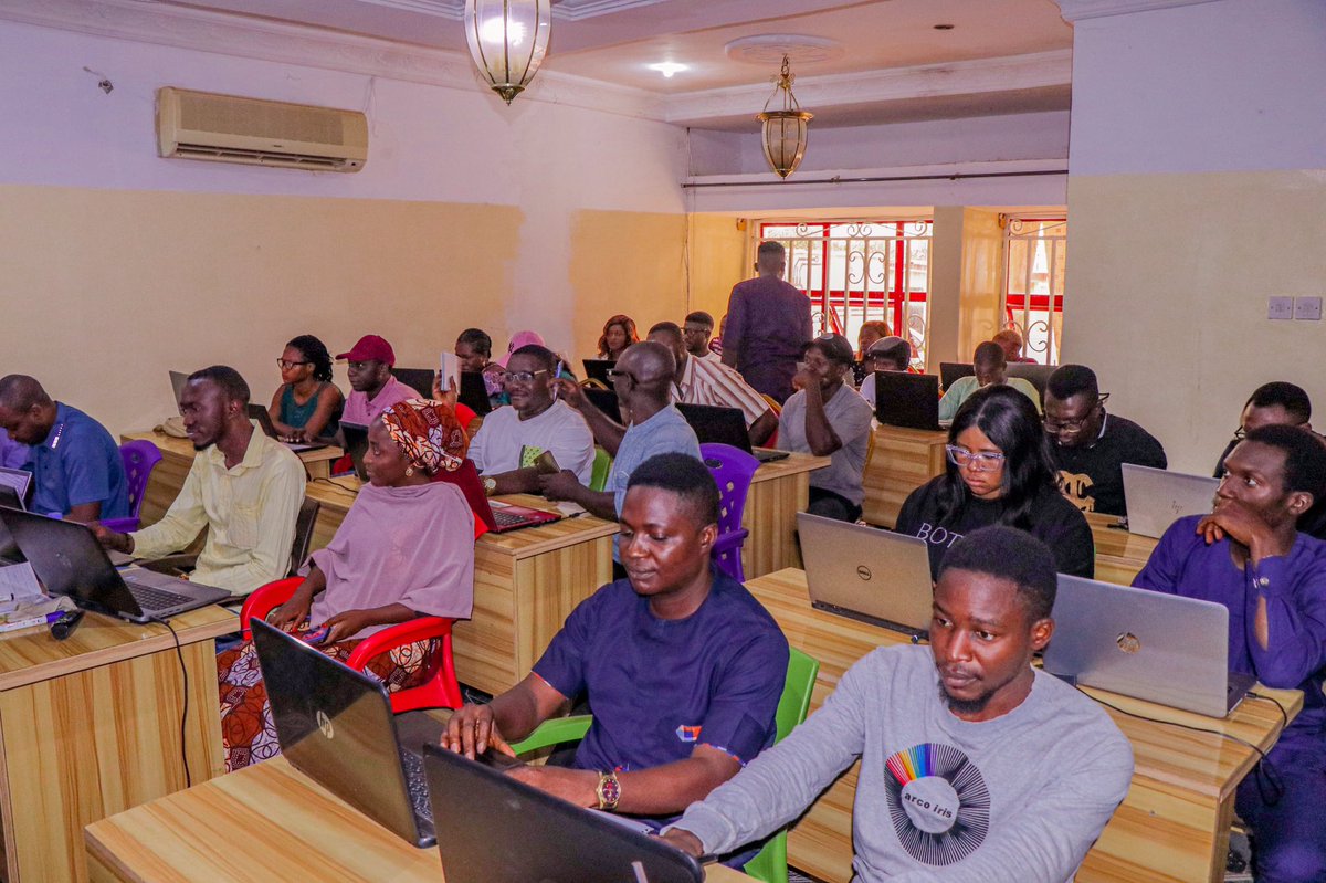 We are is equipping the youth of Plateau State with valuable digital skills that will prepare them for the future of work. 

With Code Plateau, the future is bright for the youth of Plateau State.

#CodePlateau