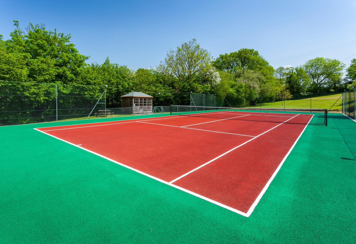 JSNorthDevon's tweet photo. Beautiful #NewListing for @JSNorthDevon 🏡🔥😍
#Goodleigh near #Barnstaple - a fabulous #GradeII listed #farmhouse with heated outdoor #swimmingpool and all-weather #tenniscourt… 🤩
💷 Excess £1.35m
☎️ 01271 325 153 https://t.co/EfQa6HWFxk