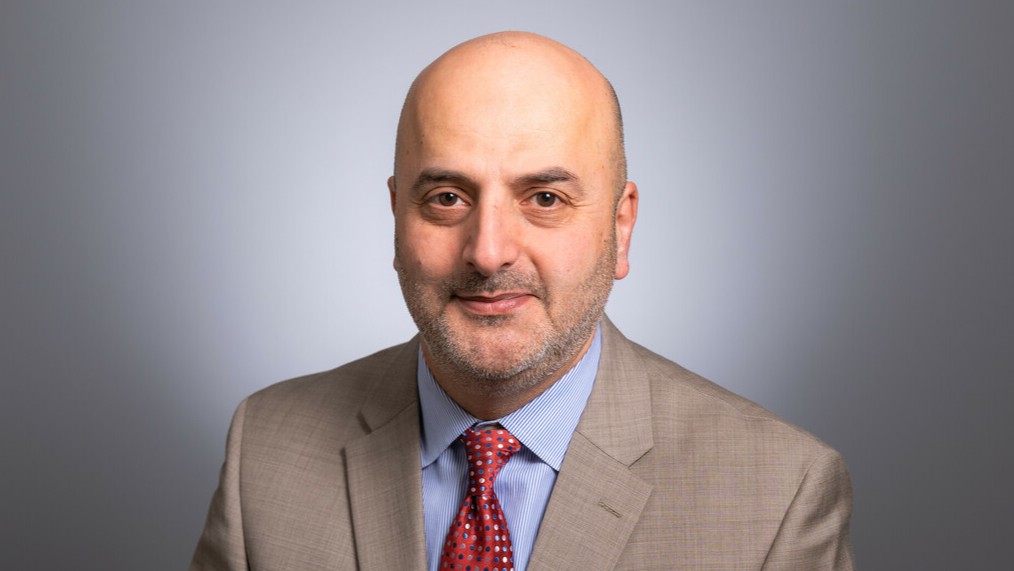 🥳 Help us celebrate this #FeelGoodFriday by welcoming #UABHemOnc professor and the NEW director of the Blood and Marrow Transplantation and Cell Therapy Program, Dr. Zaid Al-Kadhimi. 💚 Welcome to UAB, Dr. Al-Kadhimi! @uabmedicine @ONealCancerUAB