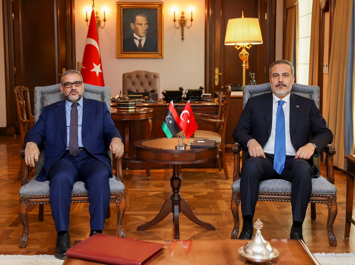 Dışişleri Bakanı Hakan Fidan, #Libya Yüksek Devlet Konseyi Başkanı Halid El-Meşri ile görüştü. 

Bakan Fidan, Libya'da temel önceliğimizin kalıcı barış ve istikrarın tesisi olduğunu vurguladı.🇹🇷🇱🇾

<a href="/HakanFidan/">Hakan Fidan</a>