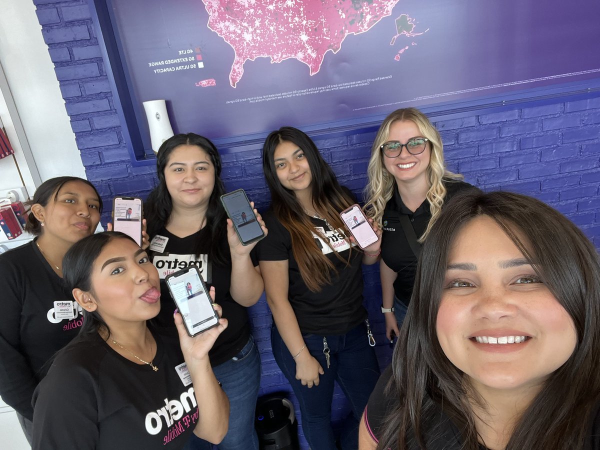 α©αͺα°α© π± (@alma_mich7) on Twitter photo Collaboration is π Thank you @Roman8Cristina for your partnership! We dropped some knowledge & got everyone PHP certified βοΈ Letβs GOOO Chicago South #Assurant #MetroByTMobile <a href="/5GReyes/">Gary Reyes</a> <a href="/WinstonAwadzi/">Winston Awadzi</a> <a href="/AlVasquez14/">Al Vasquez</a> Collaboration is π Thank you @Roman8Cristina for your partnership! We dropped some knowledge & got everyone PHP certified βοΈ Letβs GOOO Chicago South #Assurant #MetroByTMobile <a href="/5GReyes/">Gary Reyes</a> <a href="/WinstonAwadzi/">Winston Awadzi</a> <a href="/AlVasquez14/">Al Vasquez</a>