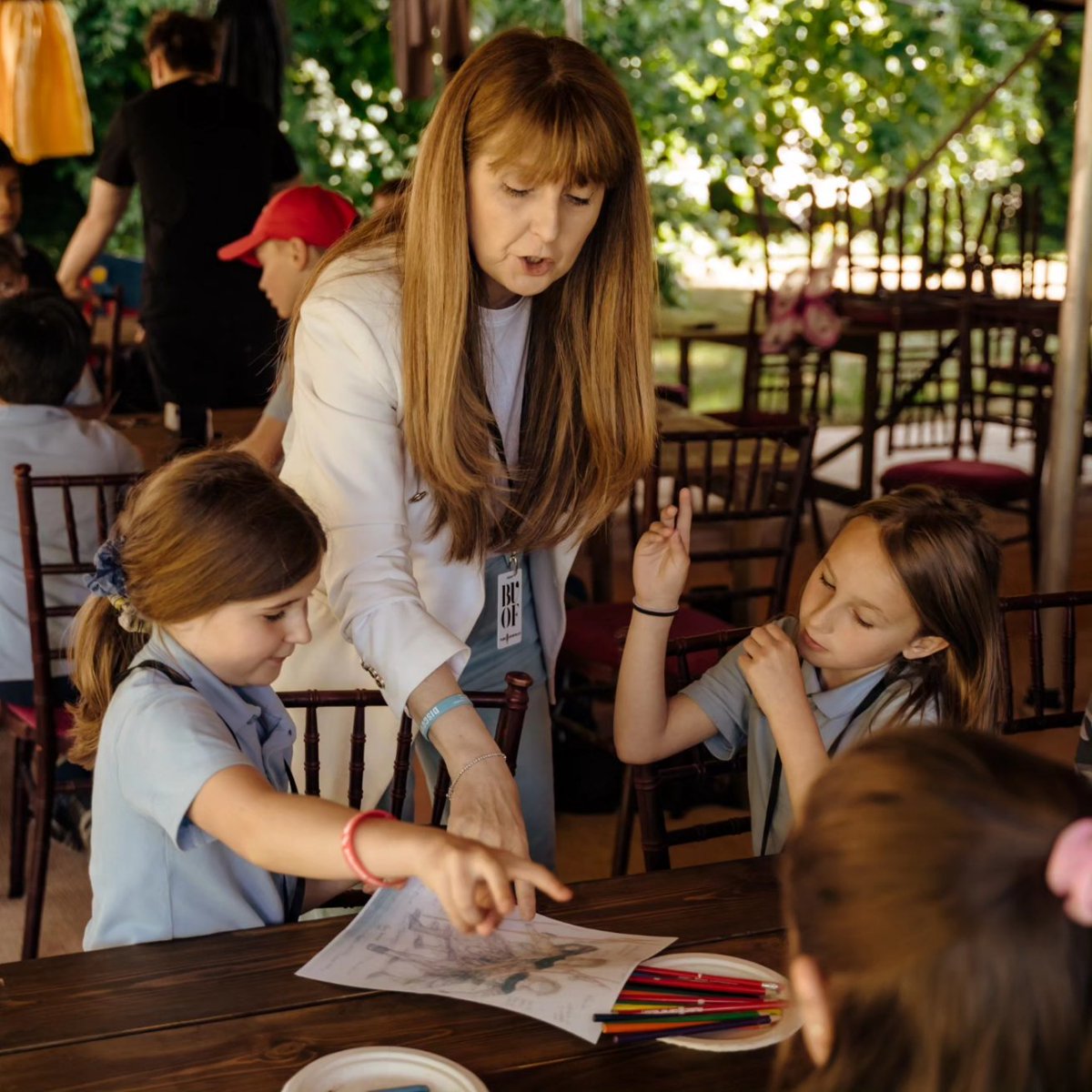 SandraOman1's tweet photo. I am so proud of the work we do on #DiscoverOpera for @MGWaterford @B_V_O_F There will be no opera in the future if we can't bring the children along with us. And there is nothing better for the soul than spending time with children. Photos by the fantastic @DgmPhotographic https://t.co/tXYBnrHoWj