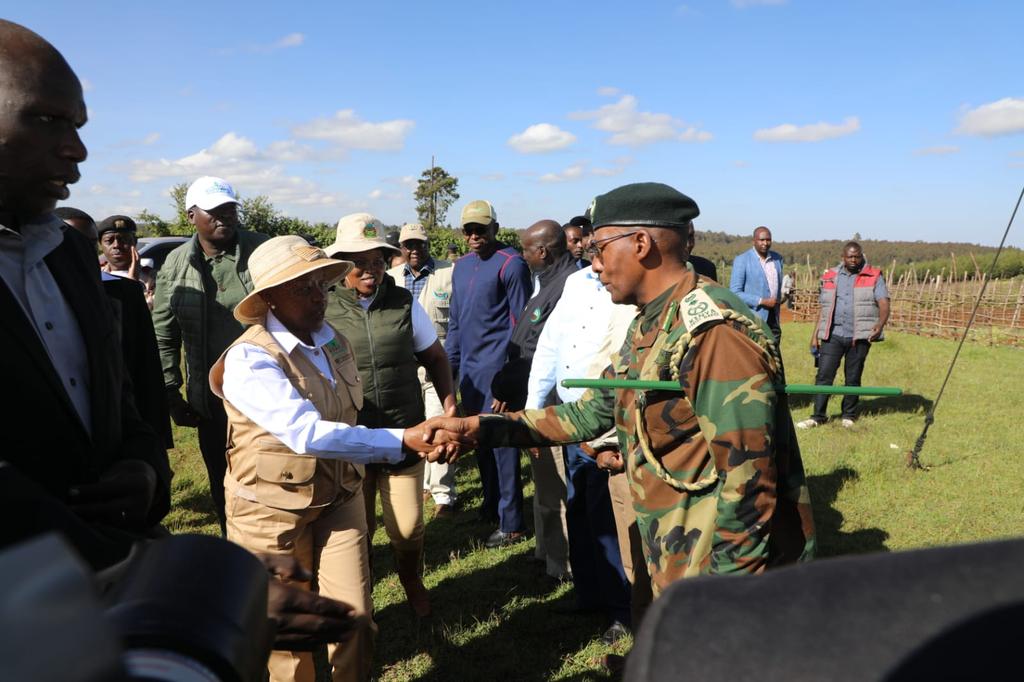 KeForestService's tweet photo. @KeForestService joined @FirstLadyKenya of the Republic of Kenya H.E Rachel Ruto, who presided over the launch of the #GrowAMilli Eldoret-Iten Waterfund, at Kaptagat Forest, Elgeyo Marakwet County.
The fund is a partnership between Mama Doing Good & the @Nature_Africa. https://t.co/WJr9XP11RR