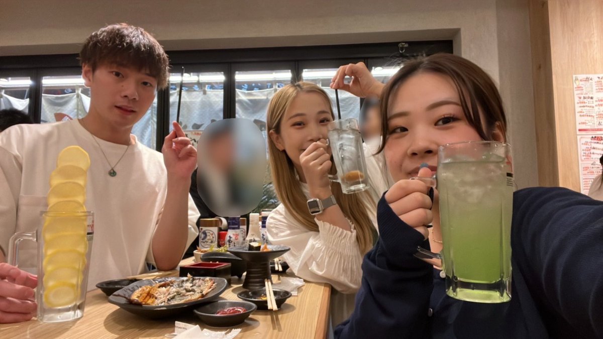 Chanaya_1118's tweet photo. 本日もお疲れ様でした☺️❣️

今日は数少ない同期との飲みでした🍻🫠🔥
久しぶりに会えて嬉しかった〜🥹🥹🔥

それぞれの場所で頑張ってる同期に刺激をもらいます🥹✨

お客様おすすめのお店に行ってきました！
海鮮めちゃくちゃ美味しかったです🥹✨

#ハッピーあやピ
#毎日投稿54日目 https://t.co/ghHKns6nFU