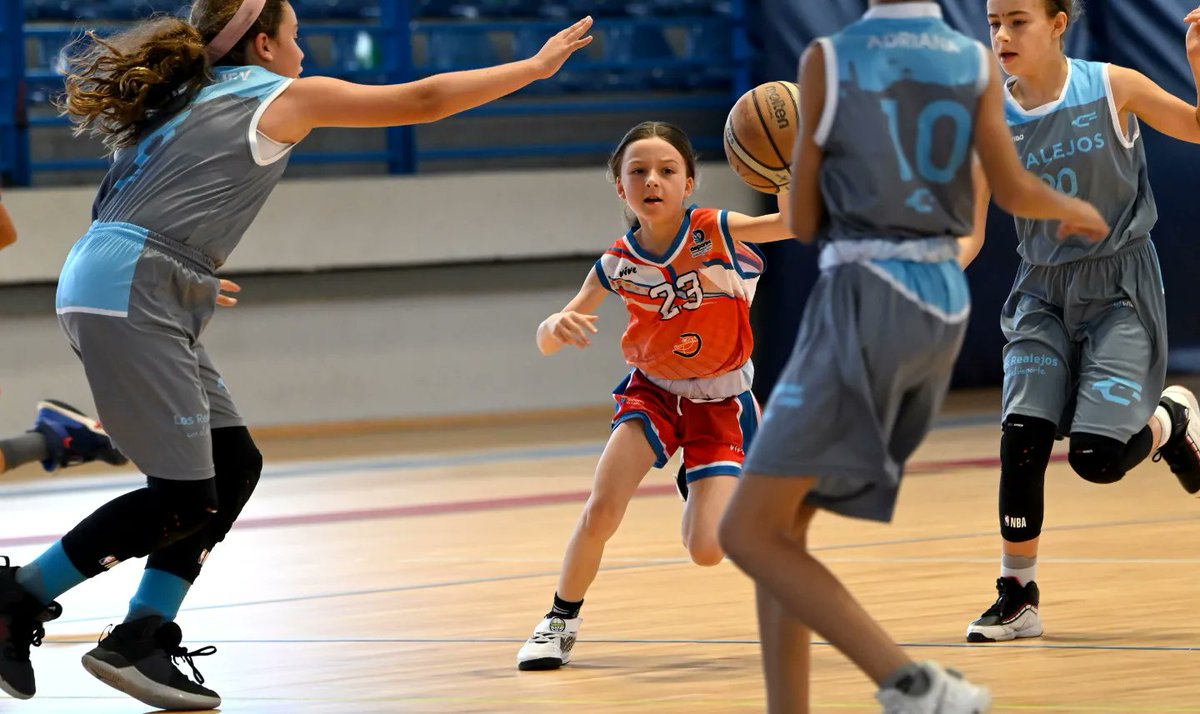 FCBaloncesto's tweet photo. ๐ #CCPreMiniFem
๐ฎ๐จ #FCB
๐ @cbdoguen
๐ @basketrealejos
#BaloncestoEnPositivo #Canarias100x100 #Canarias #Baloncesto #Basketball #Basket #Deporte #Sport #Photography #SportPhotography https://t.co/PqUL9D8uOg