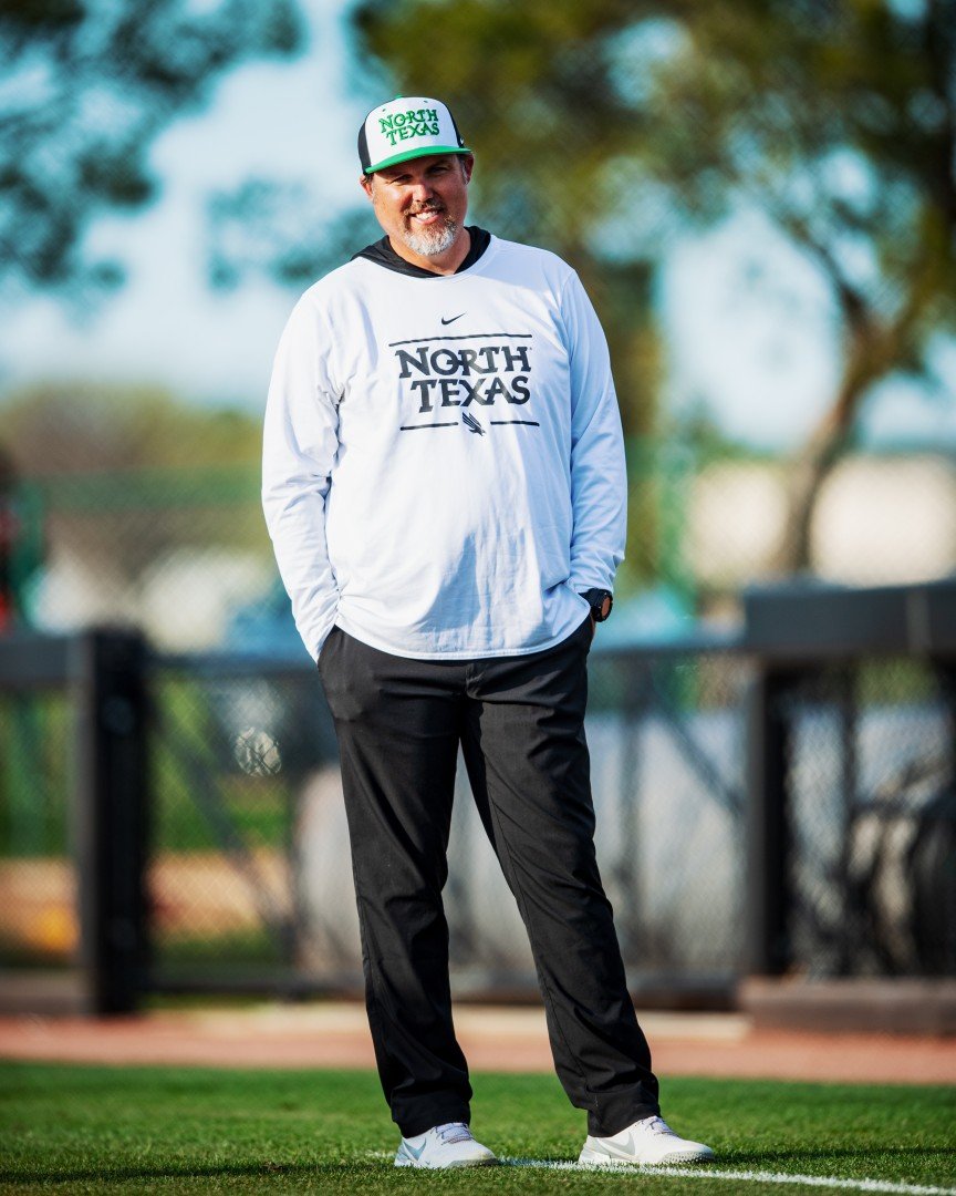 UNT assistant @CoachJayGwyn heads to Florida to work with Team USA at the U.S. Women's Fast Pitch Camp 🇺🇸 Congratulations, coach! 📰 northtex.as/3Nj2xnW #GMG x #TakeFlightUNT🟢🦅