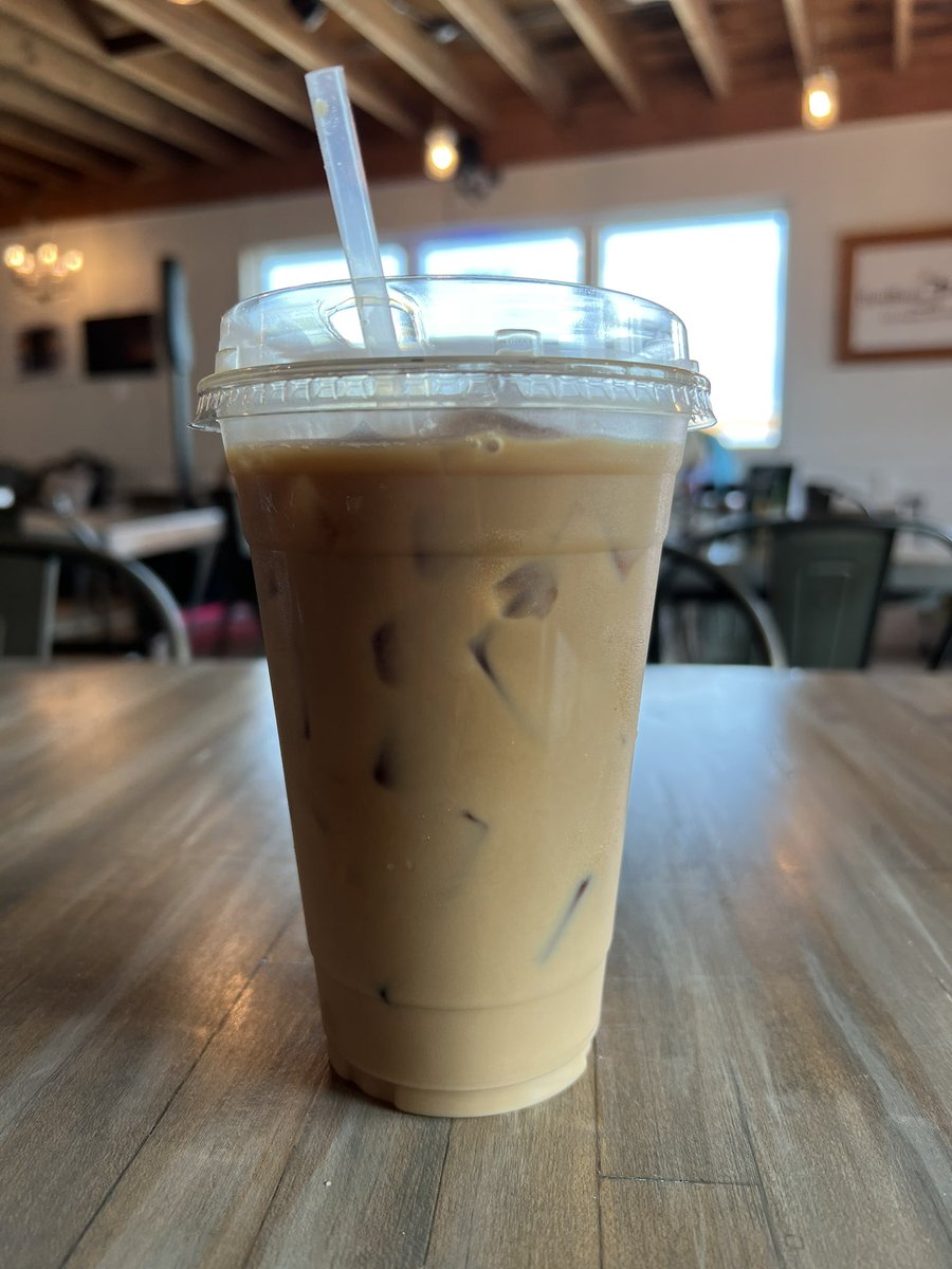 wend_obr's tweet photo. @aobrien7 Mine……..Cold Brew😘 https://t.co/KzQXBYwkSd