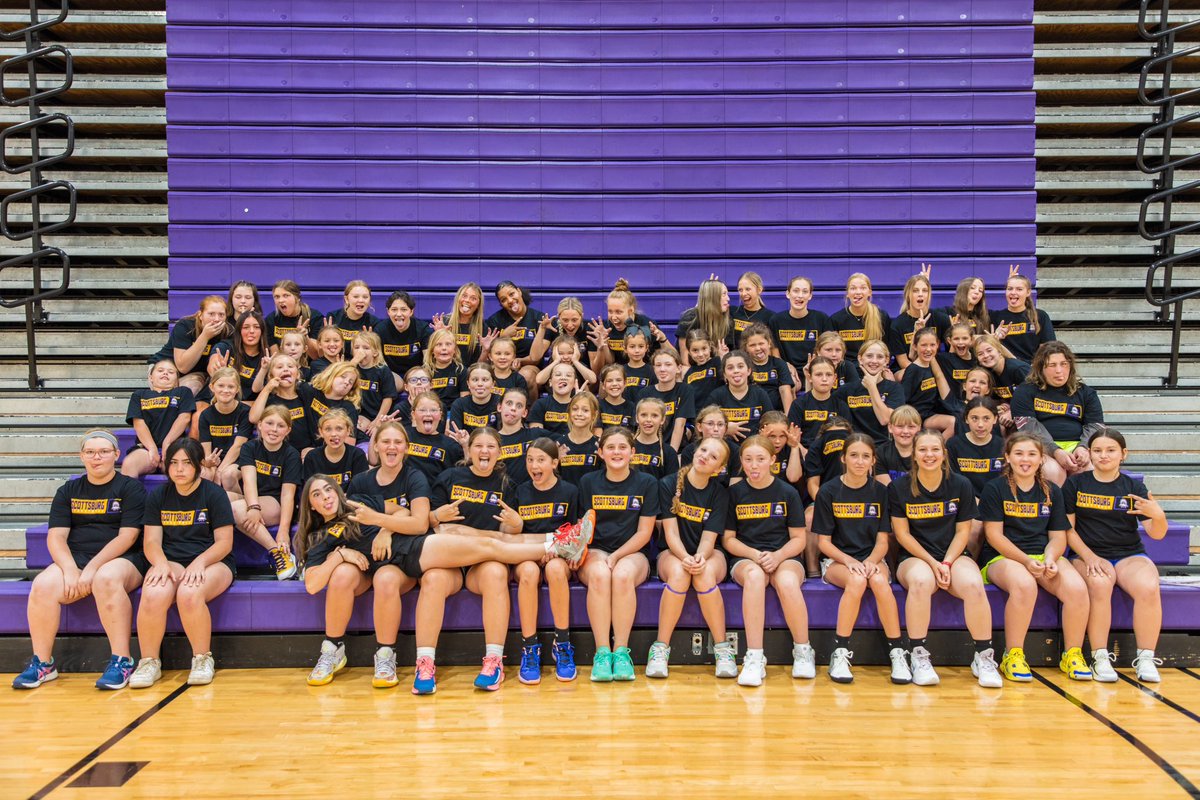 Our Warriorettes had a great time with the “future Warriorettes” during our youth camp. Thank you to all that came out to participate! 💜🏀💫