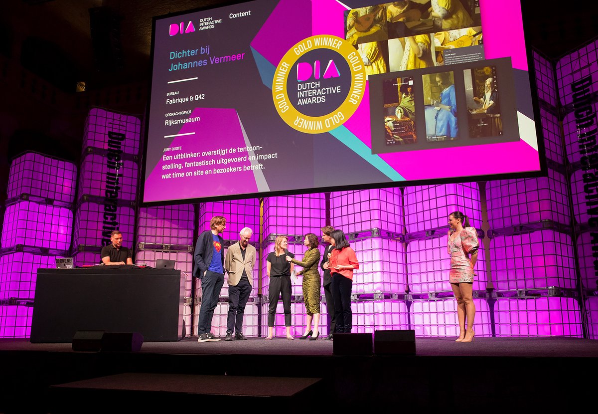 q42's tweet photo. Twee #DutchInteractiveAwards in the pocket! 🎉 Gisterenavond wonnen we met @rijksmuseum &amp; @fabrique goud voor de @micr_io-interactive over Vermeer. En samen met Stichting Appt wonnen we zilver voor het ons #a11y-platform. 😍 
Lees hier de juryrapporten: https://t.co/uIiFlFrJXj https://t.co/Hsw6LkUZOA