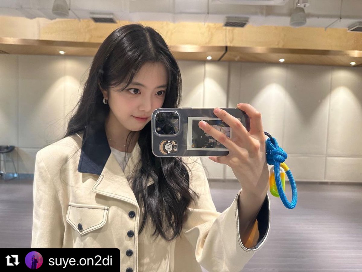 [IG] 230609 Suye.on2di posting on instagram ☁️

@WekiMeki 
#위키미키 #지수연 #WekiMeki #JiSuyeon