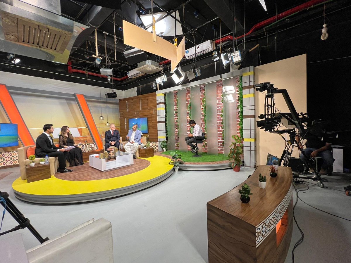 Lahor/Pakistan;
Pakistanın önemli TV kanallarından NEO TV’nin yayınına katıldık. Pakistan Türkiye dostluğunu iki ülke arasındaki Y.Öğretimdeki ikili işbirliklerini anlattık.
Bizi konuk eden NEO TV Kurucularına teşekkür ediyoruz <a href="/IAUKampus/">İstanbul Aydın Üniversitesi</a>⁩ <a href="/HibTurkiye/">Hizmet İhracatçıları Birliği</a>⁩ ⁦⁦<a href="/ticaret/">T.C. Ticaret Bakanlığı</a>⁩