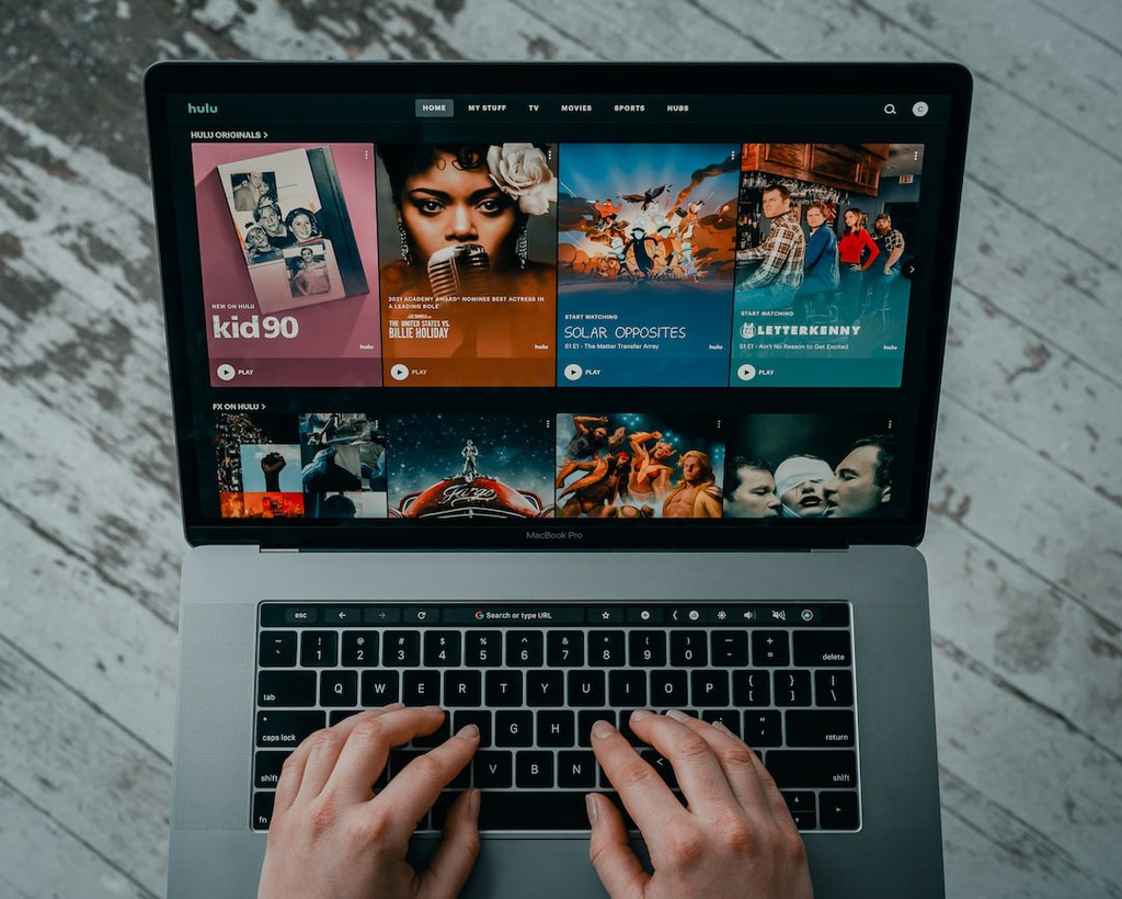 Hulu Live TV Channels, Packages, Pricing and Review: lttr.ai/ACqiz

#30DayFreeTrial #ReadOlderReviews #GoodPictureQuality #4KPictureQuality #FeatureRichSolution #CloudRecordingStorage #CloudDvrRecording #SatelliteTvSubscriptions #HuluLiveTvServices #FireTvStick