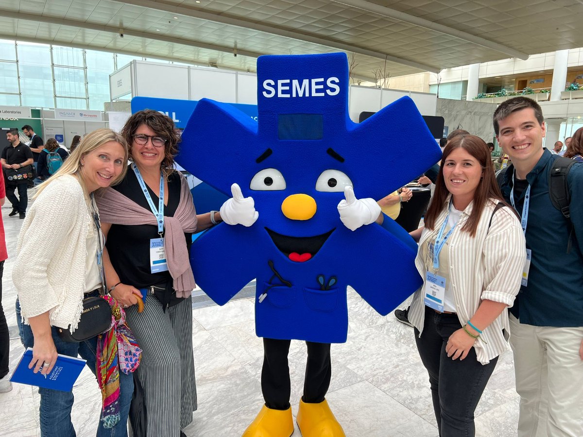 HospiFigueres's tweet photo. Les infermeres Sandra Duran, Núria Carreras i Marta Ferrer han presentat el treball “La predicció d’activitat d’un servei d’urgències mitjançant la IA com a recurs de gestió” al 33è Congrés Nacional de la Sociedad Española de Medicina de Urgencias y Emergencias. 🤩 https://t.co/iiuapwa3SV