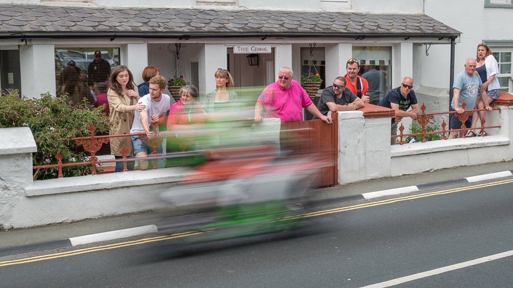 Gedpower's tweet photo. One of the greatest #iomtt pics of all time. Snapper unknown. What a frame. https://t.co/J8X9Q6Qiyc
