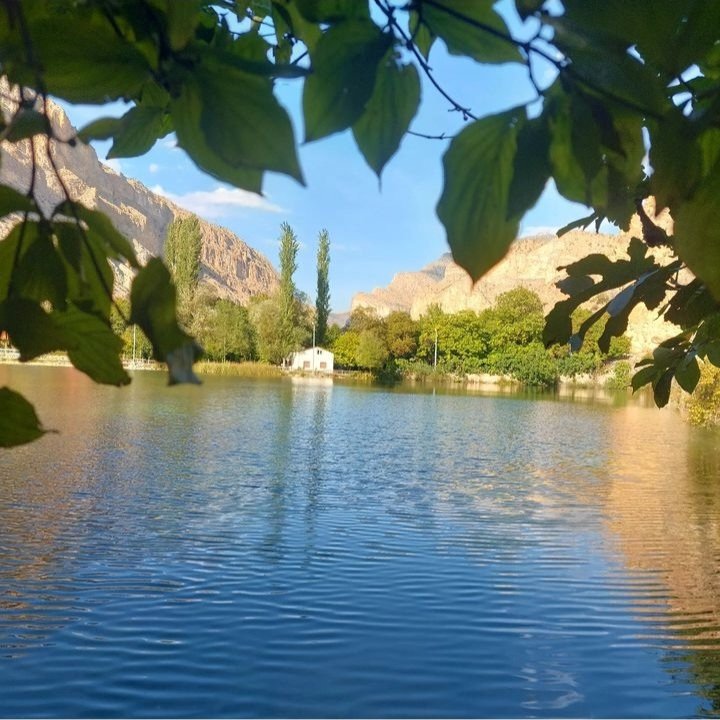 Doğuştan sahip olduklarınızla yaşamayı öğrenmek bir süreç, bir katılım, yani yaşamınızın yoğrulmasıdır.

#Erzurum #yedigöller #keşfetteyiz