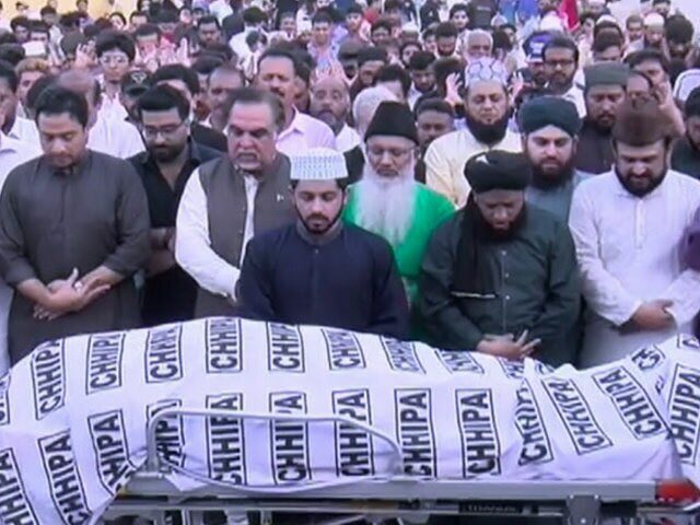 Dr. Aamir Liaquat Hussain passed away one year today, he was the owner of immense talents, the relationship of mutual respect with him remained till his death, may Allah forgive him and place him in His mercy.  Aameen
#AamirLiaquat