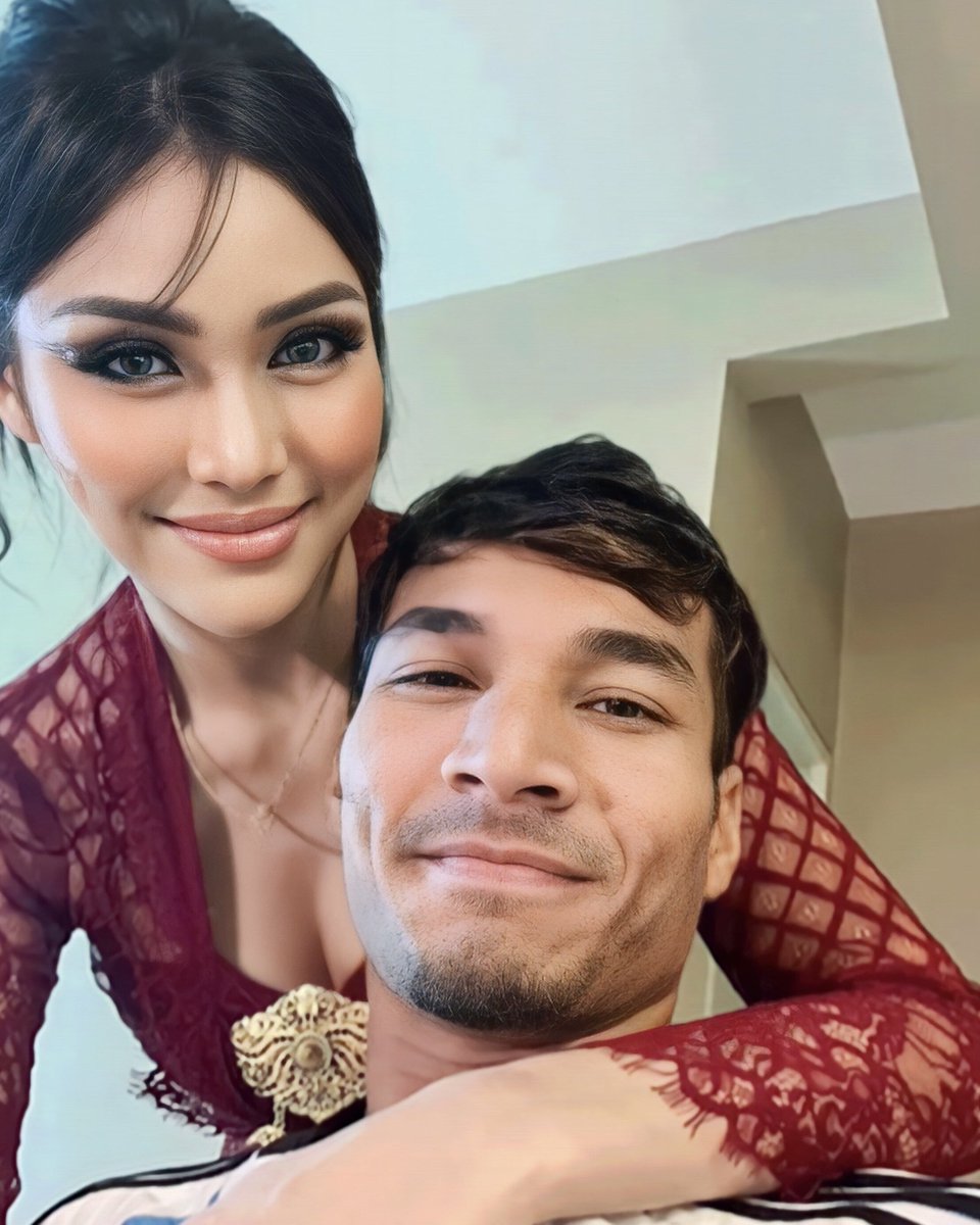 LVGIF's tweet photo. Jijo Alfonso Pareira Abdullah pernah berkata:
Ada tiga perkara yang boleh menjatuhkan sesebuah negara:
1-Rasuah
2-Tak menepati masa
3-Cinggey

Dr Hana Rose,
Seorang bakal suami yang baik tidak akan sewenang-wenangnya mengajak kamu bersantai sebilik di Le Meridien, KL Sentral. https://t.co/ic8SlKjfNq