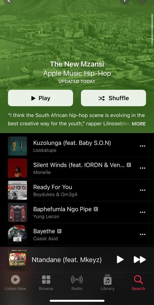 CAASK_ASID's tweet photo. @CAASK_ASID on @LesediFM today afternoon talking the new single 'Bayethe'. The single as of this morning has been added on 'New Music Daily' and 'The New Mzansi' on @AppleMusic.

🔗 https://t.co/ar2n3KuvzE https://t.co/FsM5ABpjVx
