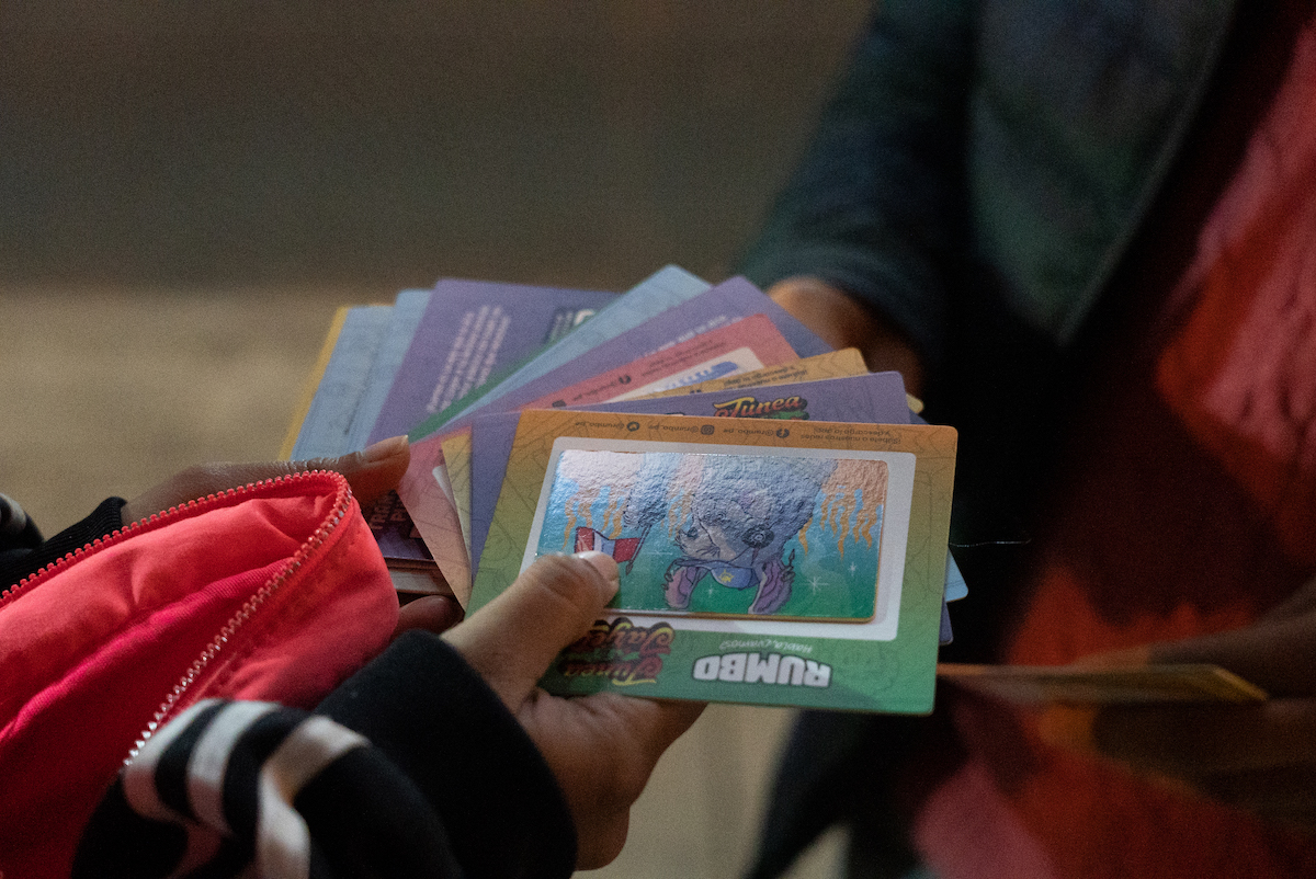 mytransport's tweet image. We recently set out to add some character to Lima&apos;s mundane public transport payment cards, partnering with a local designer and giving away 5,000 stickers. The response was overwhelming! 🤯 Limeños loved our stickers and thousand of commuters downloaded Rumbo for the first time.