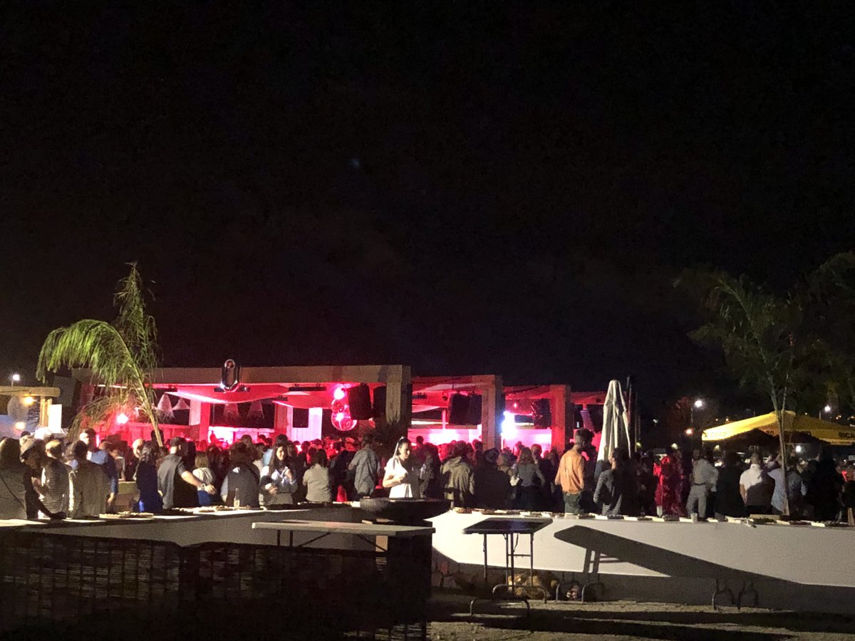 PhilippeBlua's tweet photo. Superbe fête du personnel de l’@HopitalEuropeen hier soir, avec plus de mille participants. Un beau moment de convivialité afin de remercier les équipes pour leur engagement envers l’hôpital et leur dévouement en faveur des patients. https://t.co/k0b3RcXlIl