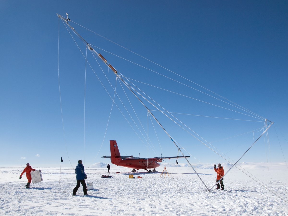 EGU Cryosphere @egu-cr.bsky.social (@egu_cr) on Twitter photo This week we bring to you a recent ice-hot news item by the <a href="/WMO/">World Meteorological Organization</a> that recently has declared to give more focus on and support for cryospheric research and collaboration. We summarise, how the local changes impact us all on a global level.
blogs.egu.eu/divisions/cr/2… This week we bring to you a recent ice-hot news item by the <a href="/WMO/">World Meteorological Organization</a> that recently has declared to give more focus on and support for cryospheric research and collaboration. We summarise, how the local changes impact us all on a global level.
blogs.egu.eu/divisions/cr/2…