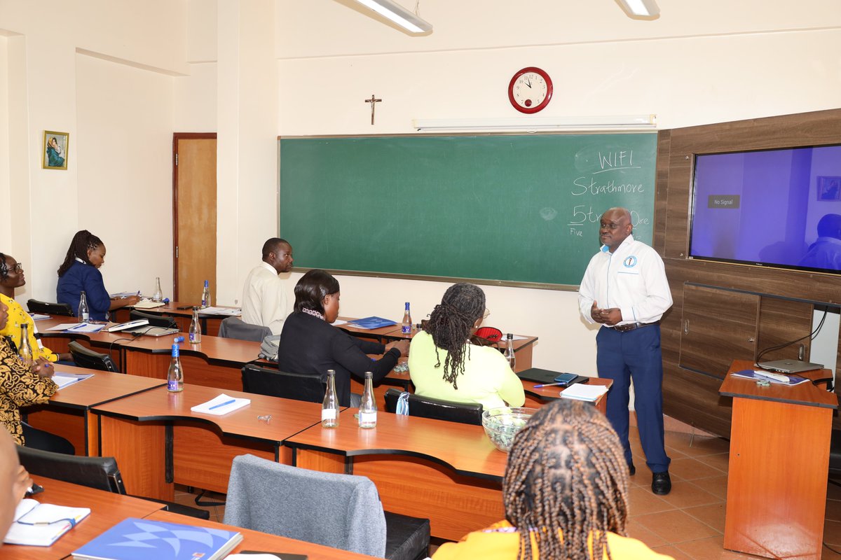 CHSKenya's tweet photo. The workshop is being hosted by @CHSKenya,@SRCC_Ltd, @KEMRI_Kenya, &amp; @tccafrica. @CHSKenya optimises the delivery &amp; use of health interventions to communities through evidence-informed solutions, innovation, &amp; research to address existing &amp; emerging public health needs.
#CHSNawe https://t.co/jd6G6JHrGD