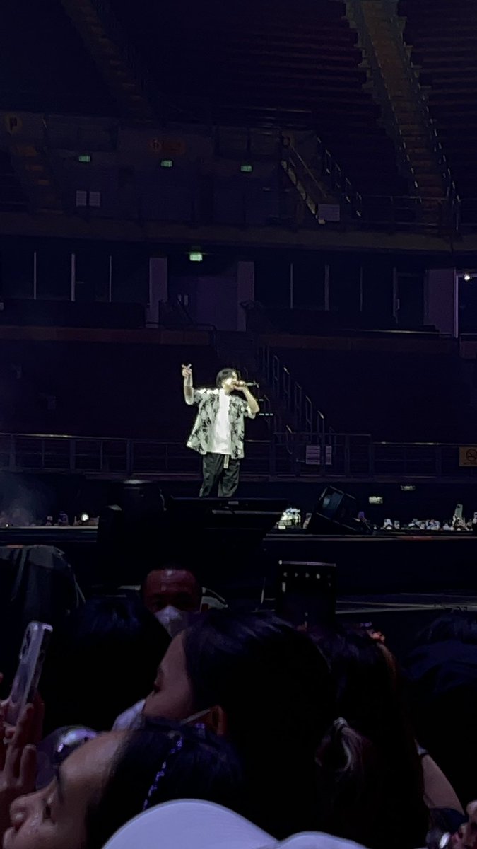 clampanman's tweet photo. Hi AGUST D 🥺 https://t.co/IZJtrdIMUd